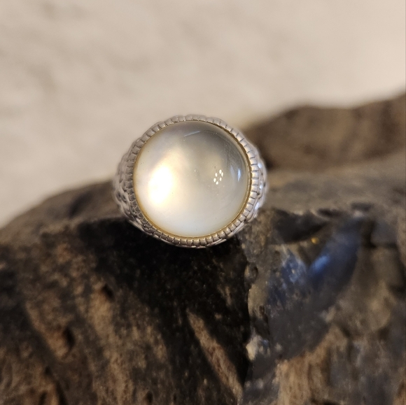 NWOT Lia Sophia "Alabaster" Silver and translucent Chrystal ring - Sz 10 - Picture 6 of 6